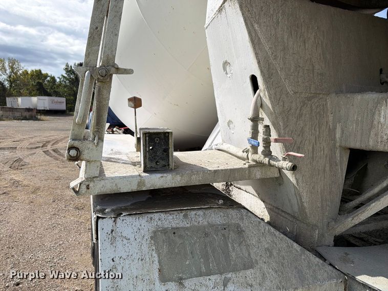 image for item FK4185 1999 Sterling ready mix truck