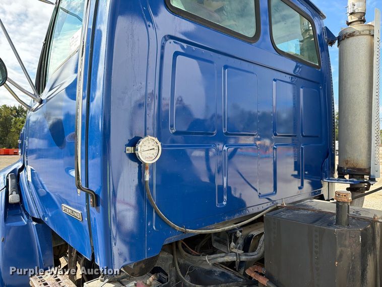 image for item FK4185 1999 Sterling ready mix truck
