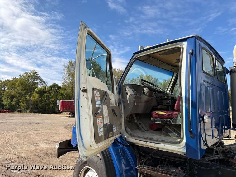 image for item FK4185 1999 Sterling ready mix truck