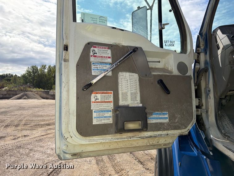 image for item FK4185 1999 Sterling ready mix truck