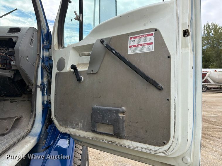 image for item FK4185 1999 Sterling ready mix truck