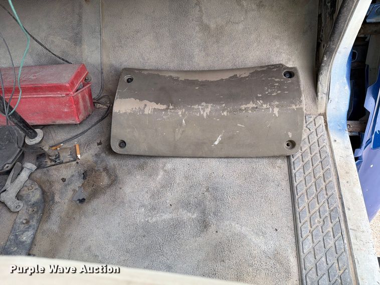 image for item FK4185 1999 Sterling ready mix truck