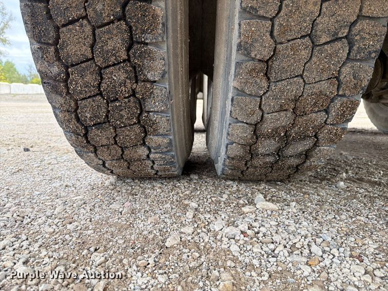 image for item FK4185 1999 Sterling ready mix truck