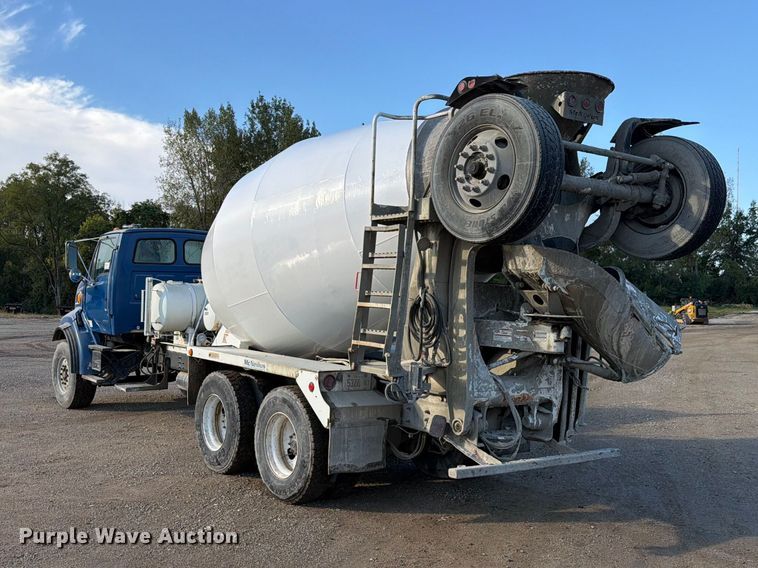 image for item FK4187 1999 Sterling Truck L8513 ready mix truck