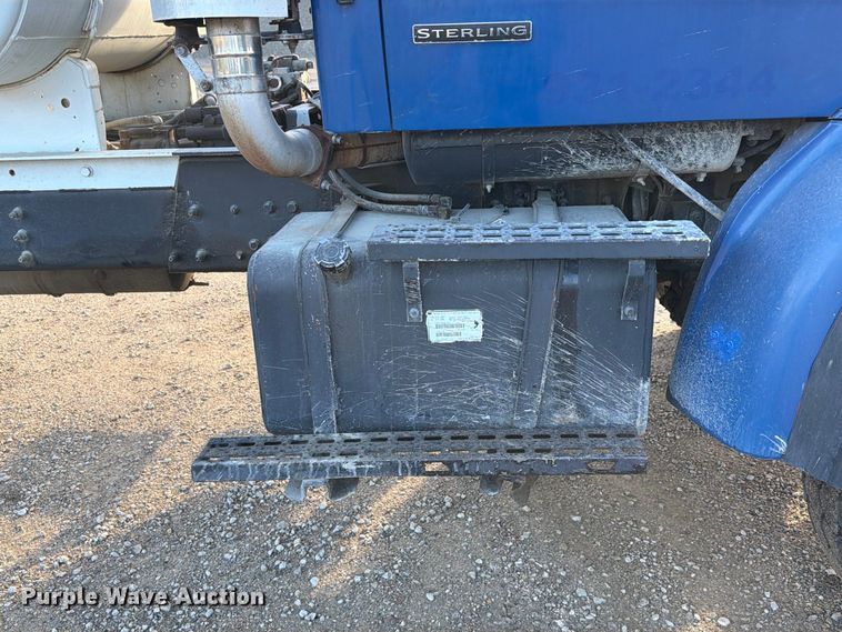 image for item FK4187 1999 Sterling Truck L8513 ready mix truck