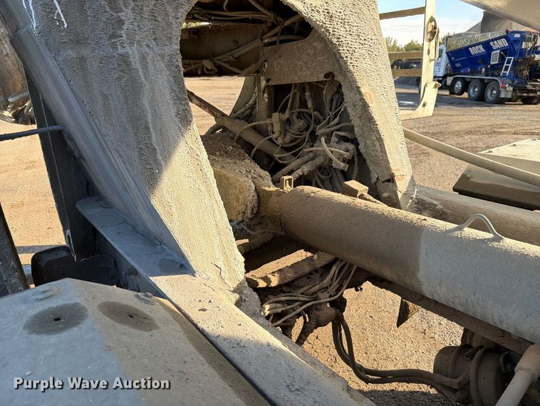 image for item FK4187 1999 Sterling Truck L8513 ready mix truck
