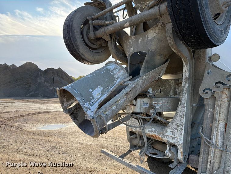 image for item FK4187 1999 Sterling Truck L8513 ready mix truck