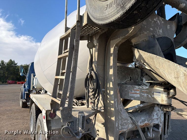 image for item FK4187 1999 Sterling Truck L8513 ready mix truck