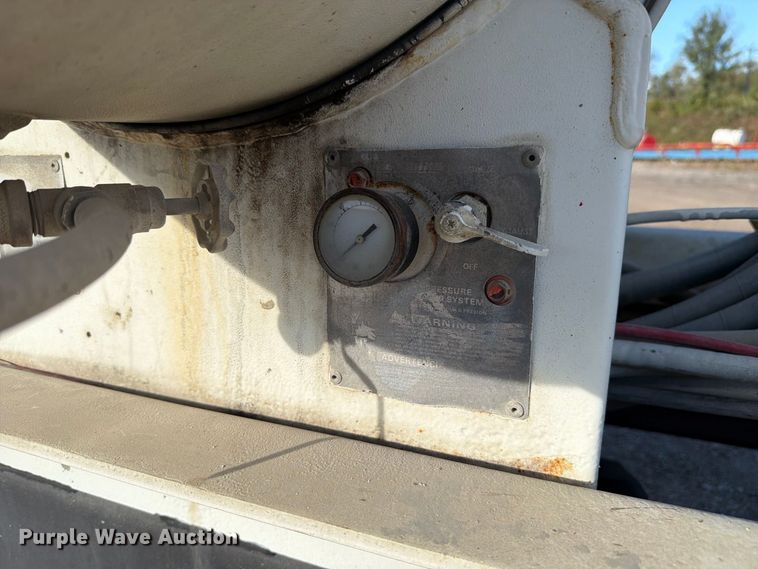 image for item FK4187 1999 Sterling Truck L8513 ready mix truck