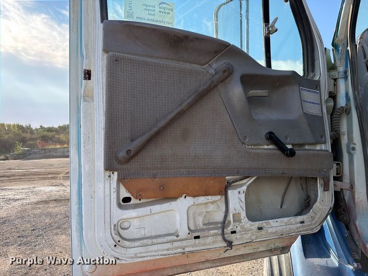 image for item FK4187 1999 Sterling Truck L8513 ready mix truck