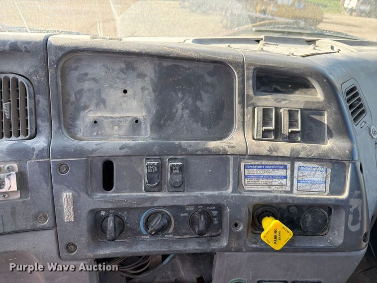 image for item FK4187 1999 Sterling Truck L8513 ready mix truck