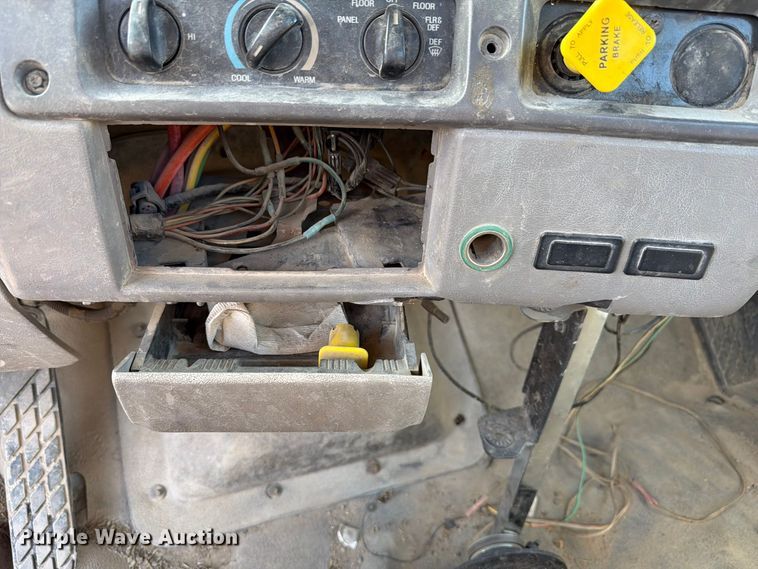 image for item FK4187 1999 Sterling Truck L8513 ready mix truck