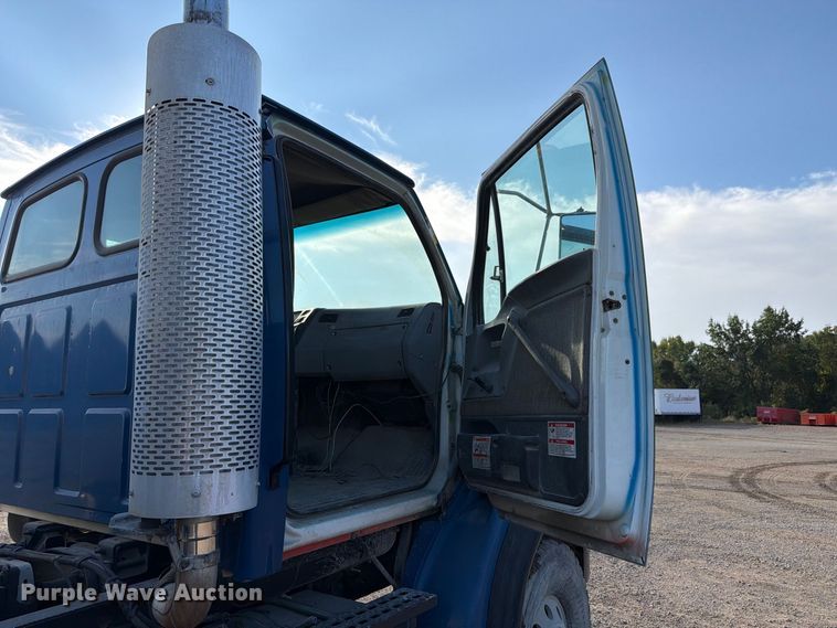 image for item FK4187 1999 Sterling Truck L8513 ready mix truck