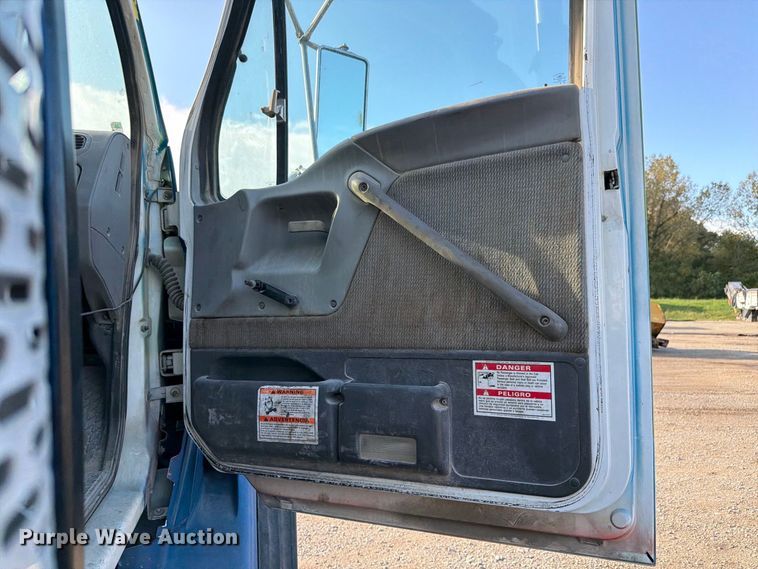 image for item FK4187 1999 Sterling Truck L8513 ready mix truck