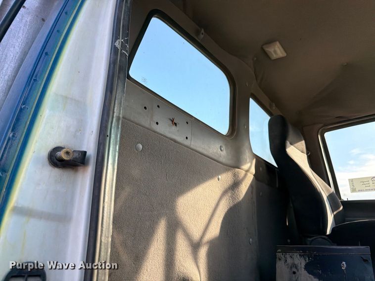 image for item FK4187 1999 Sterling Truck L8513 ready mix truck