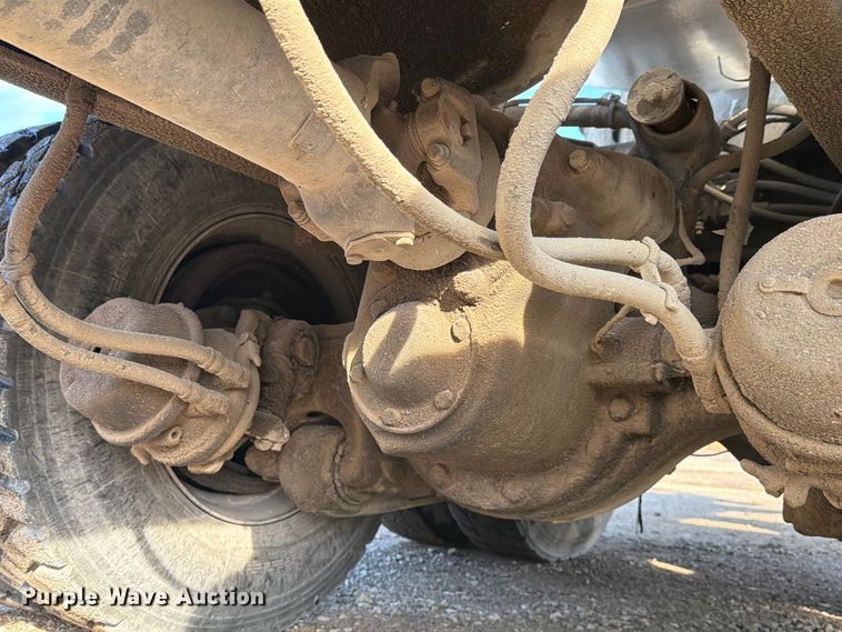 image for item FK4187 1999 Sterling Truck L8513 ready mix truck
