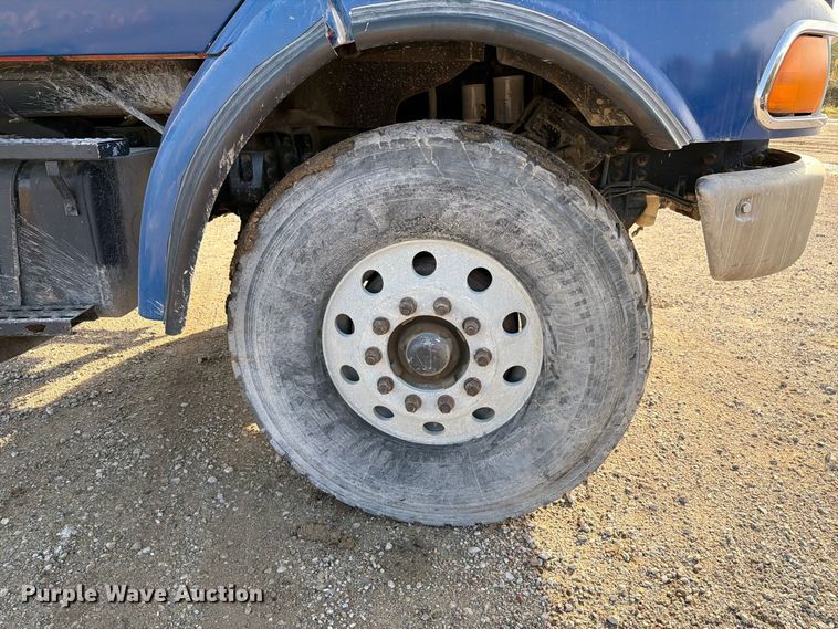image for item FK4187 1999 Sterling Truck L8513 ready mix truck