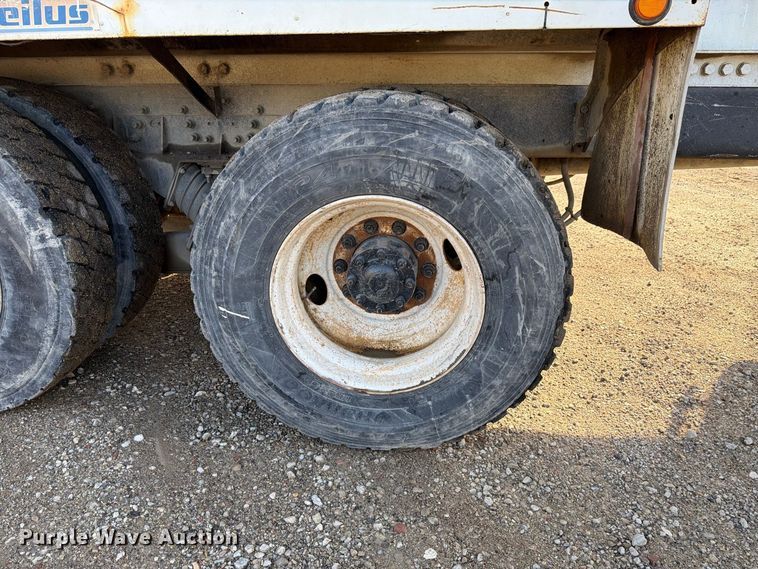 image for item FK4187 1999 Sterling Truck L8513 ready mix truck