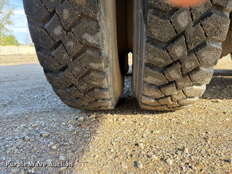 image for item FK4187 1999 Sterling Truck L8513 ready mix truck