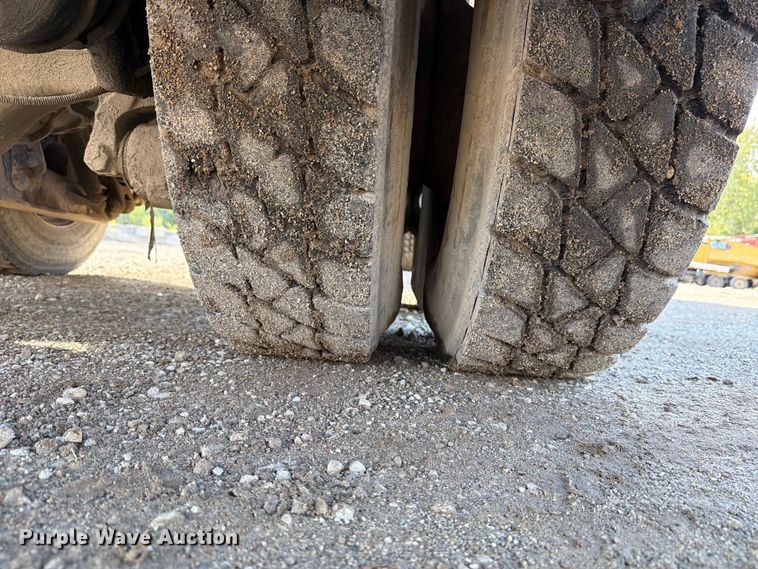 image for item FK4187 1999 Sterling Truck L8513 ready mix truck