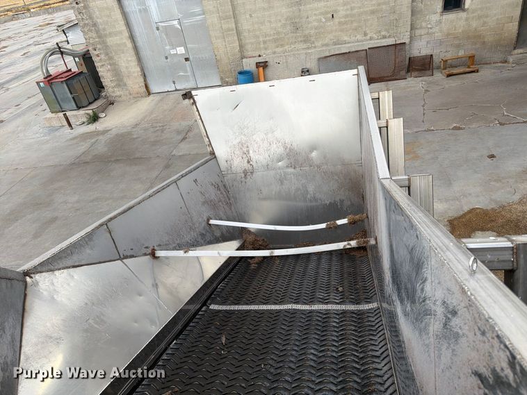 image for item FK4630 Double T Hopper