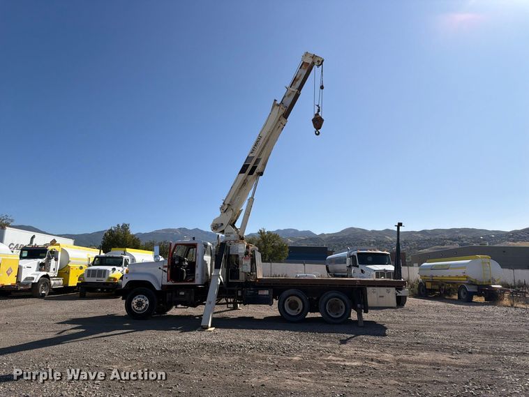 image for item FK4633 1996 International Navistar F-2574 crane truck