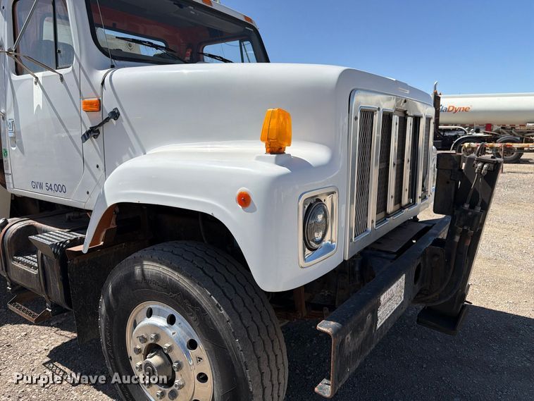 image for item FK4633 1996 International Navistar F-2574 crane truck