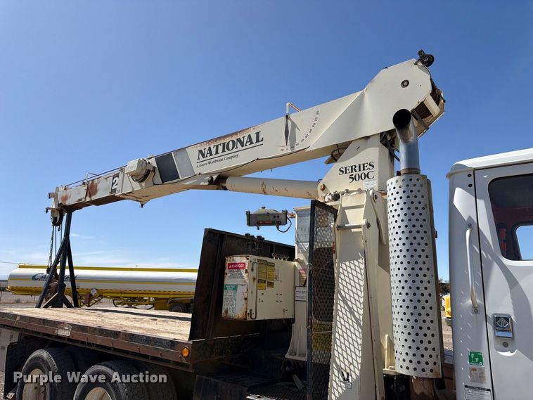 image for item FK4633 1996 International Navistar F-2574 crane truck