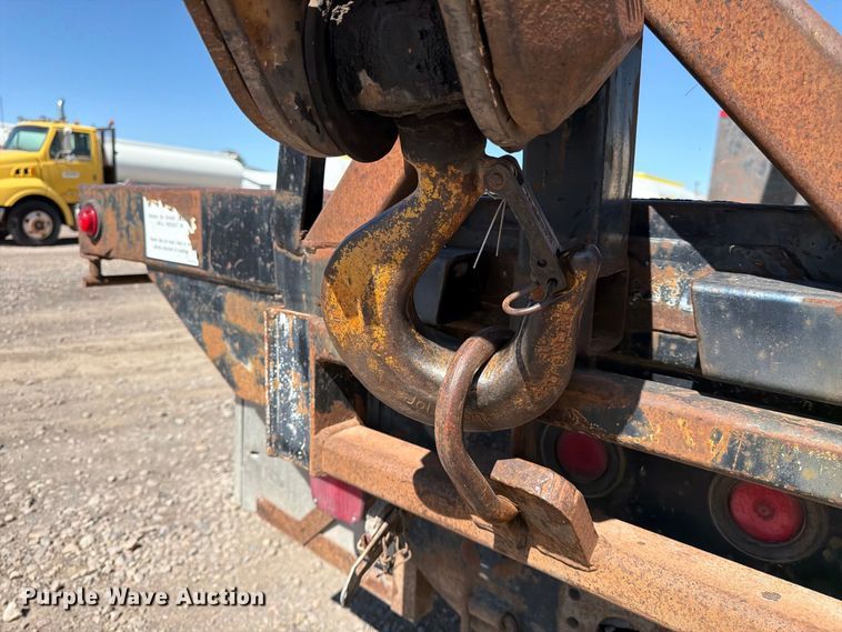 image for item FK4633 1996 International Navistar F-2574 crane truck