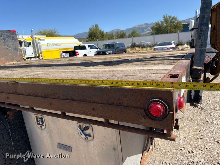 image for item FK4633 1996 International Navistar F-2574 crane truck