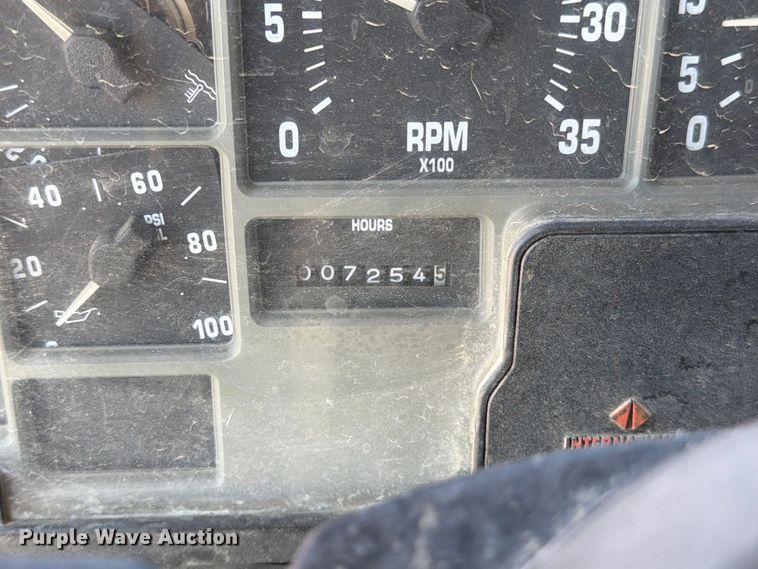 image for item FK4633 1996 International Navistar F-2574 crane truck