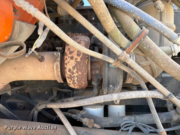 image for item FK4633 1996 International Navistar F-2574 crane truck