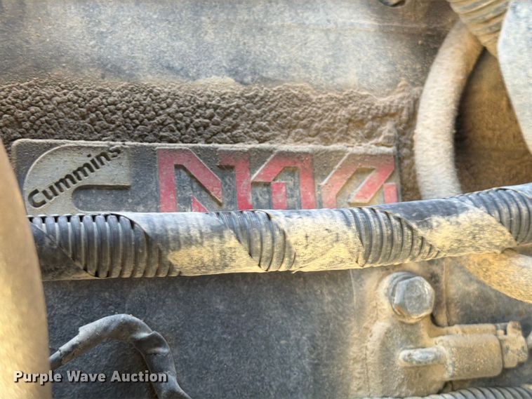 image for item FK4633 1996 International Navistar F-2574 crane truck