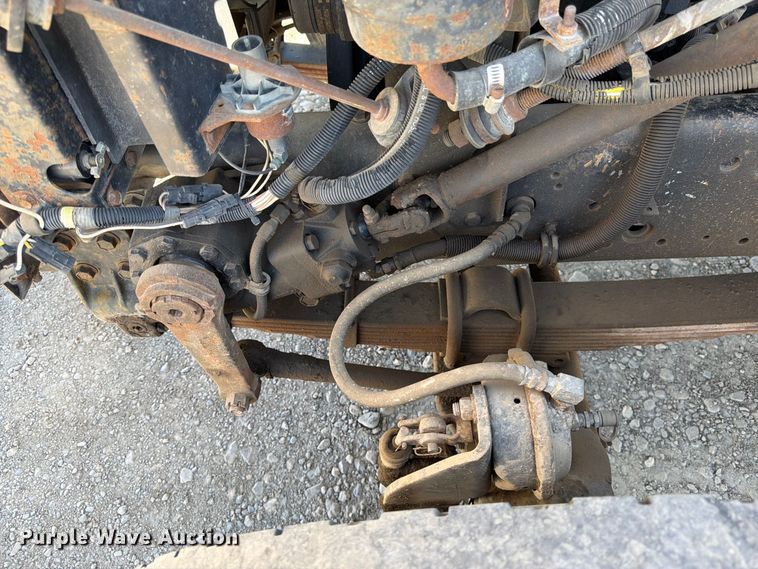 image for item FK4633 1996 International Navistar F-2574 crane truck