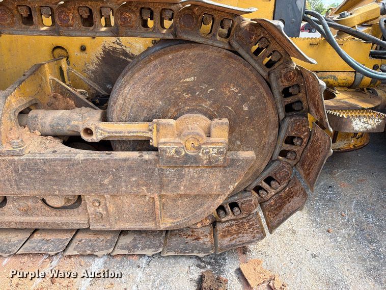 image for item FK5184 2015 John Deere 450J dozer