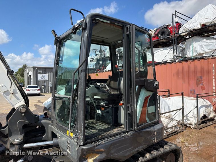 image for item FK5186 2022 Bobcat E88 mini excavator