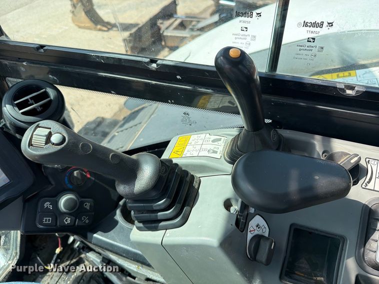 image for item FK5186 2022 Bobcat E88 mini excavator