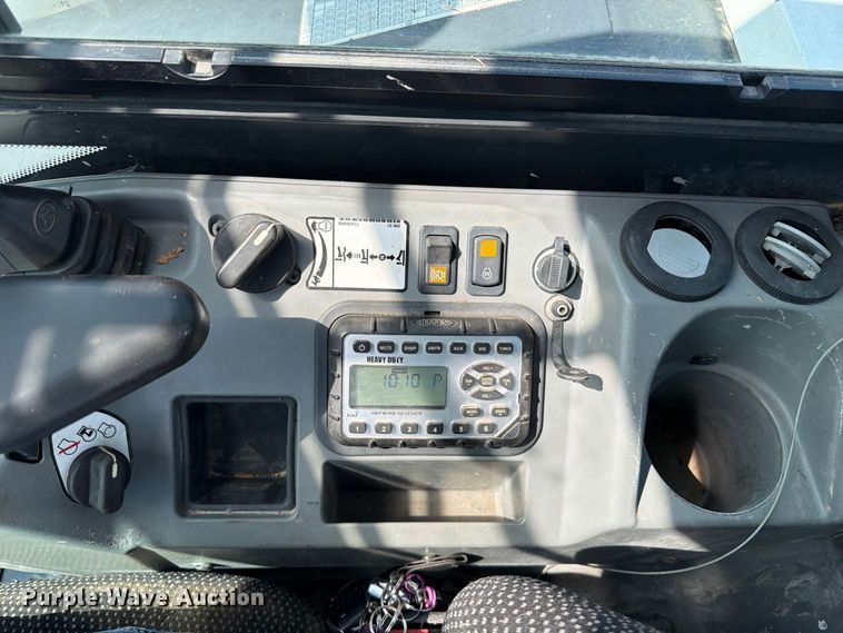 image for item FK5186 2022 Bobcat E88 mini excavator