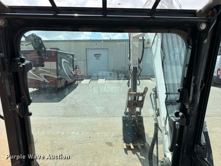 image for item FK5186 2022 Bobcat E88 mini excavator