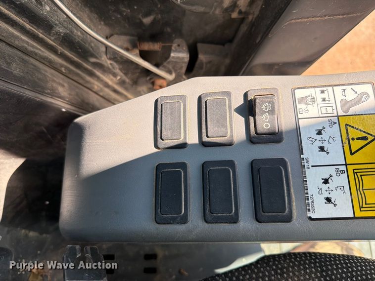 image for item FK5186 2022 Bobcat E88 mini excavator
