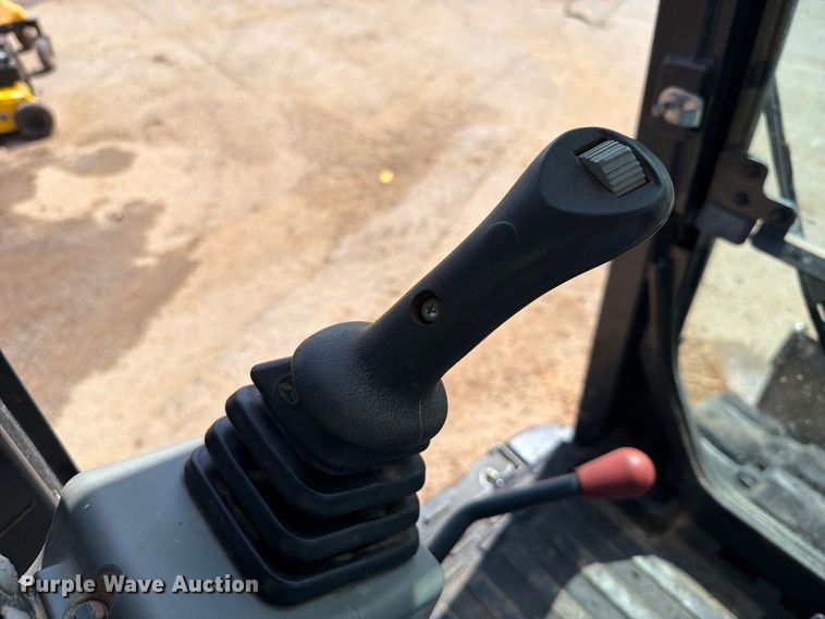 image for item FK5186 2022 Bobcat E88 mini excavator