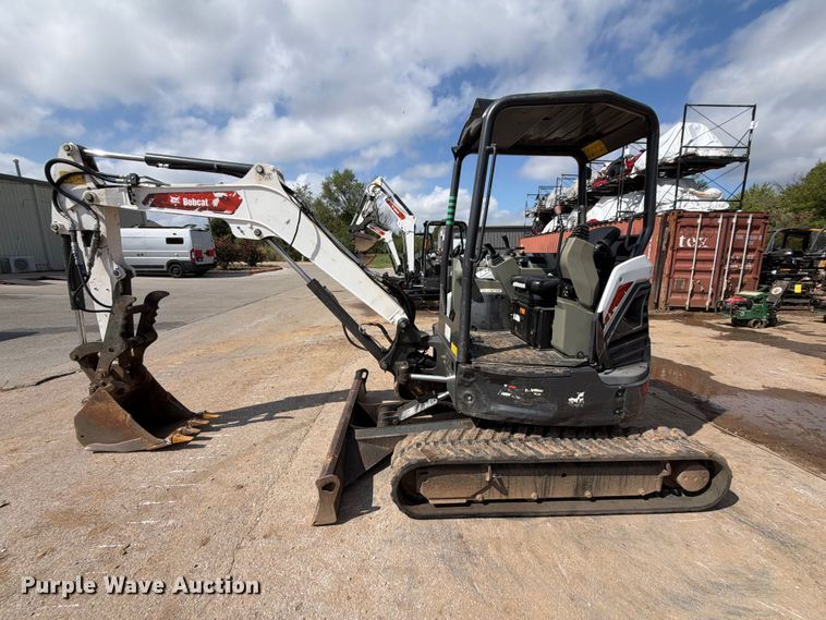 image for item FK5188 2022 Bobcat E35i mini excavator