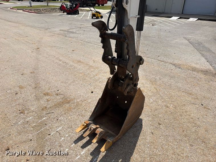 image for item FK5188 2022 Bobcat E35i mini excavator