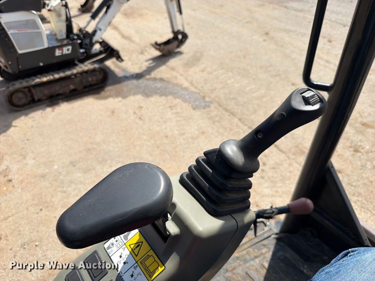 image for item FK5188 2022 Bobcat E35i mini excavator