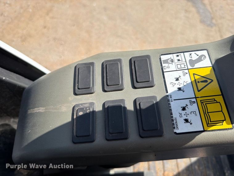 image for item FK5188 2022 Bobcat E35i mini excavator