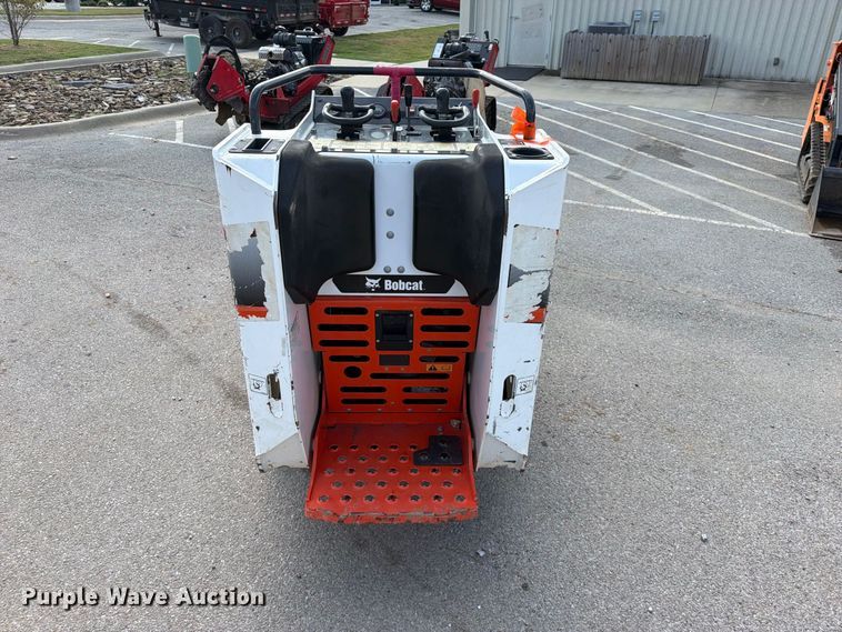 image for item FK5192 2020 Bobcat MT100 compact utility loader