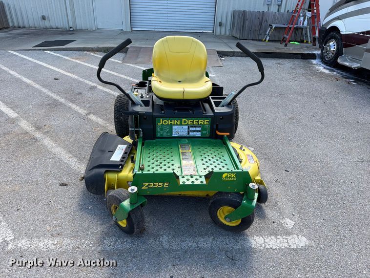 image for item FK5197 John Deere 2335E ZTR lawn mower