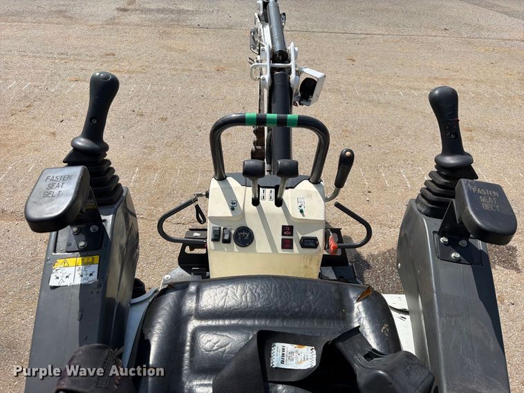 image for item FK5199 Bobcat E10 mini excavator