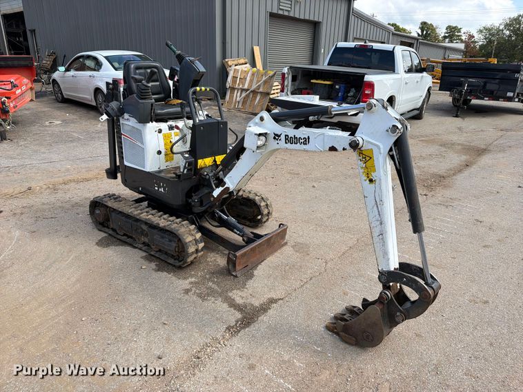 image for item FK5200 2022 Bobcat E10 mini excavator
