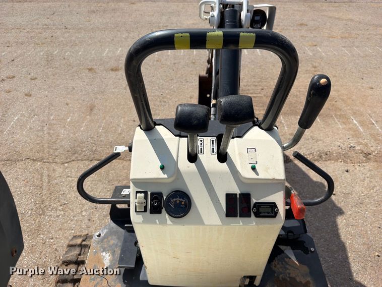 image for item FK5200 2022 Bobcat E10 mini excavator